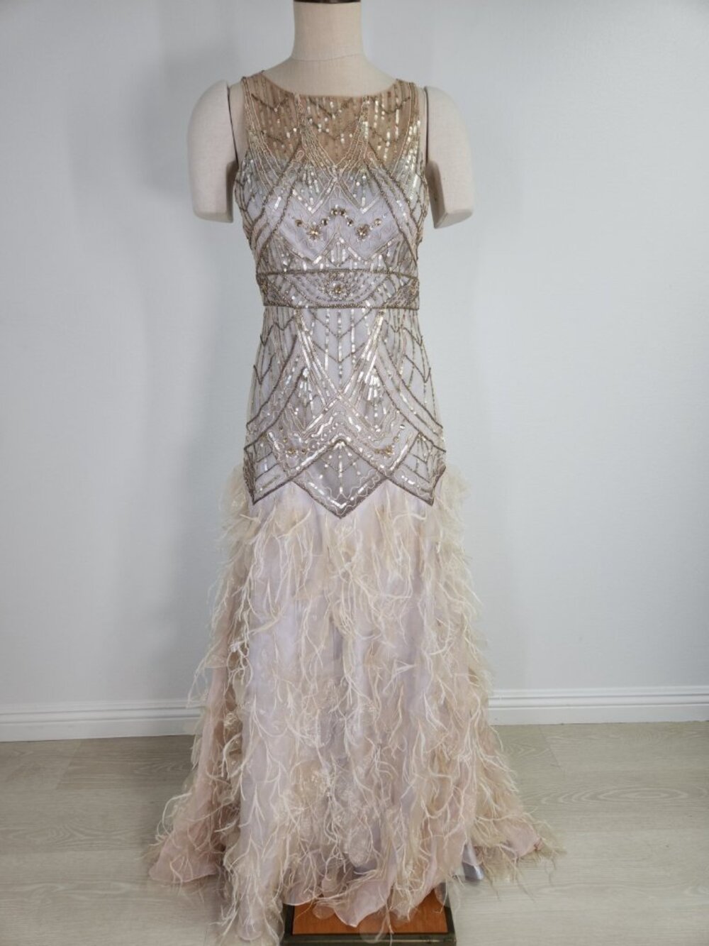 Sue Wong Nocturne Size 10 Beaded Feather Mermaid Gown Flapper Maxi Dress